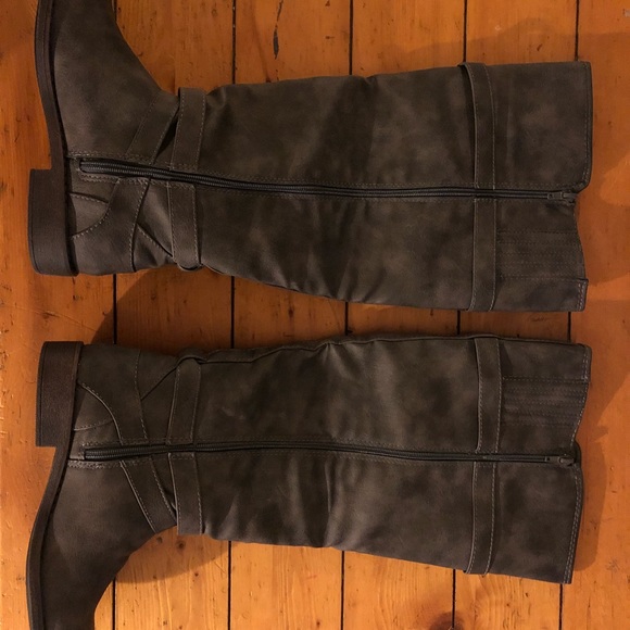 Tall Riding Boots - Picture 3 of 5